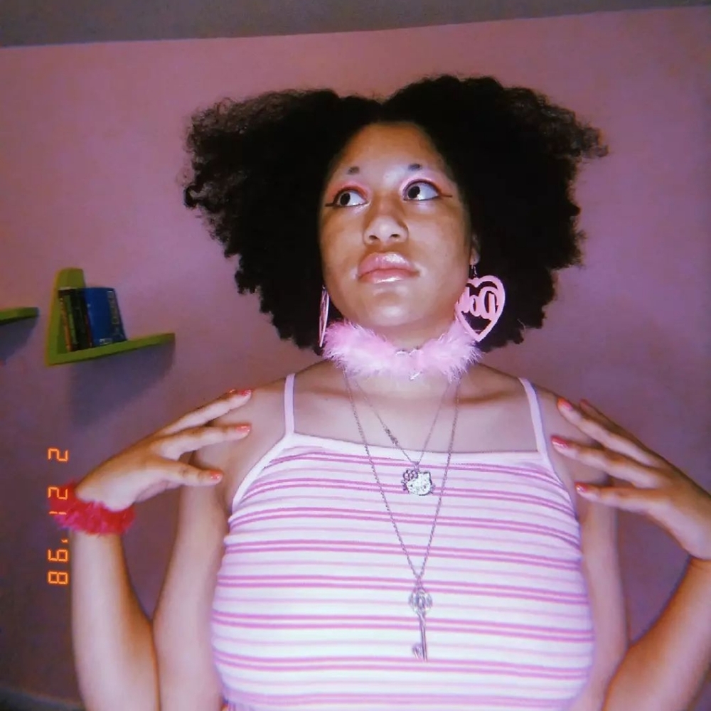 Pink heart chocker